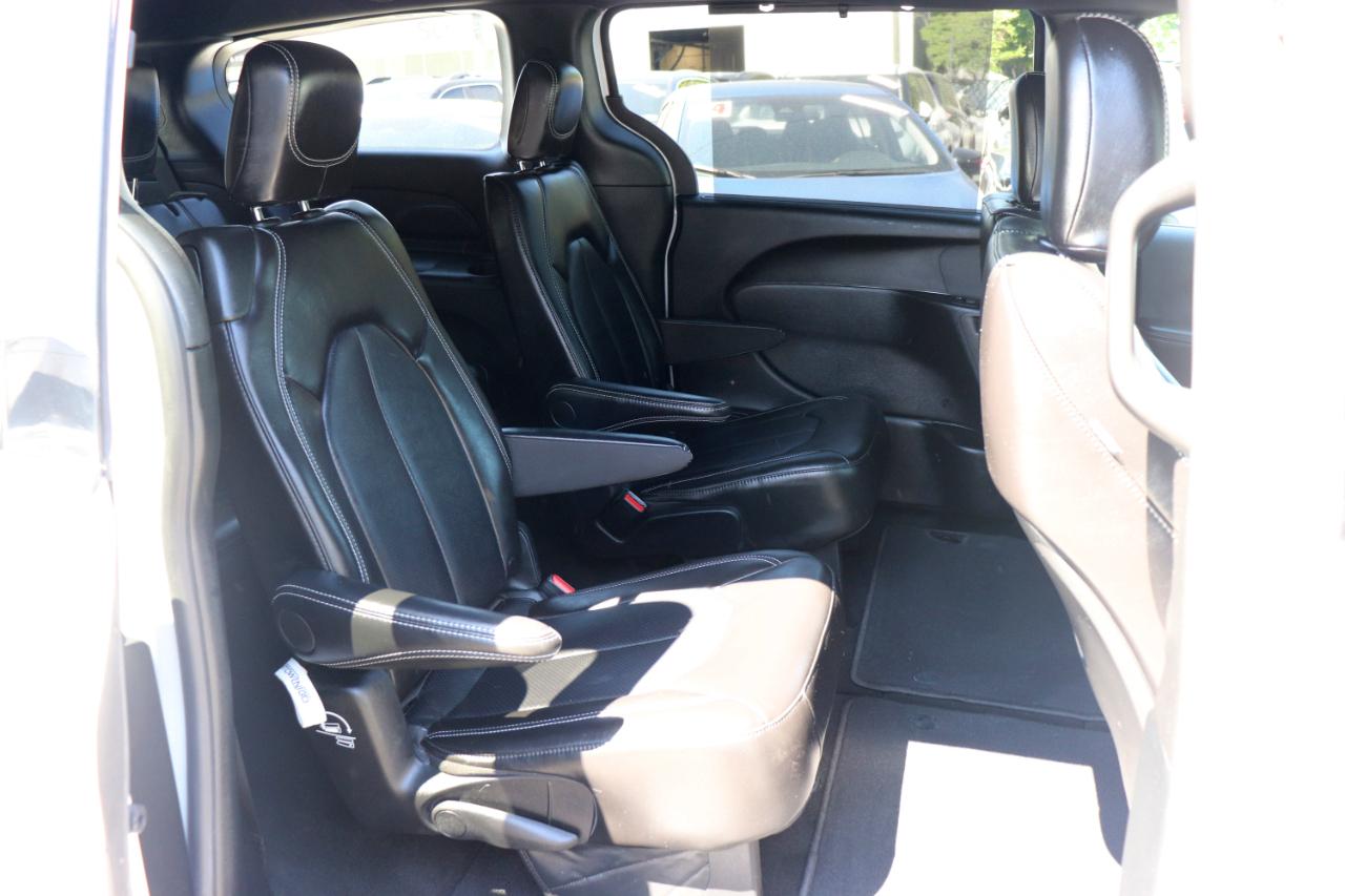 Chrysler Pacifica Select FWD 2026