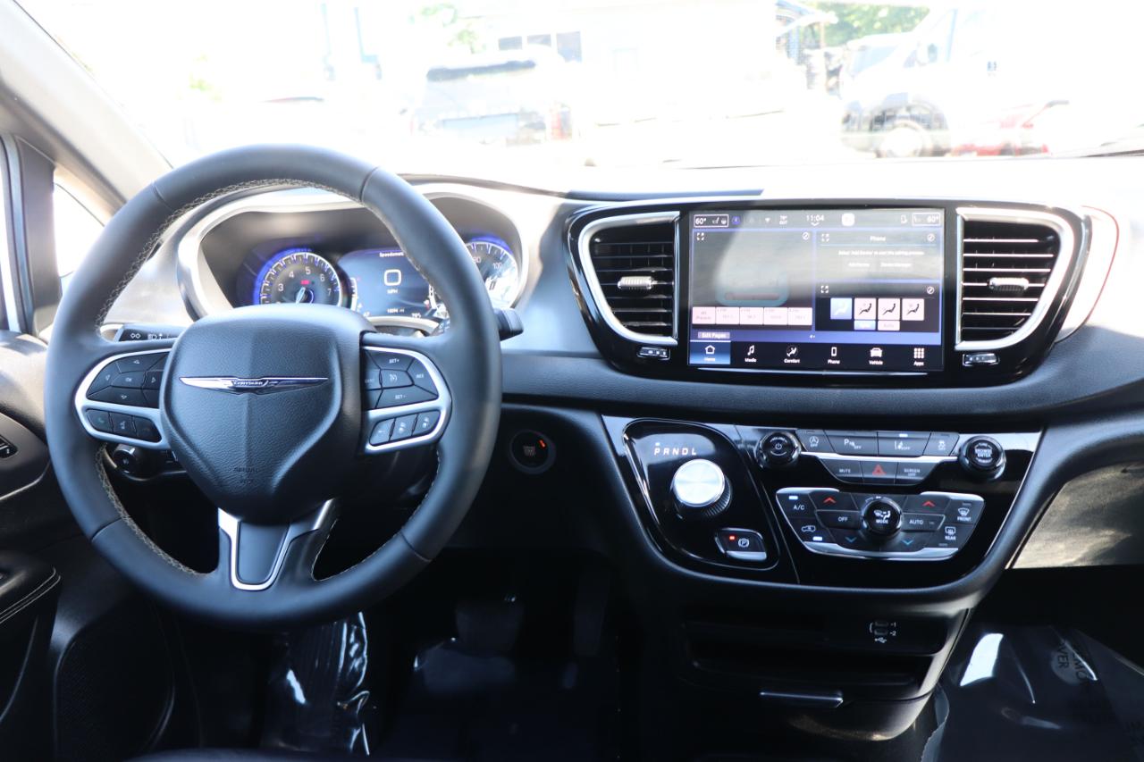 Chrysler Pacifica Select FWD 2026