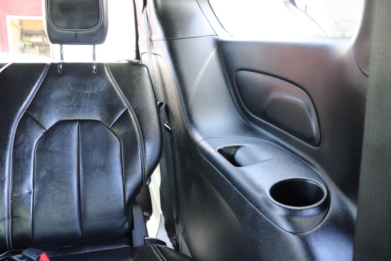 Chrysler Pacifica Select FWD 2026
