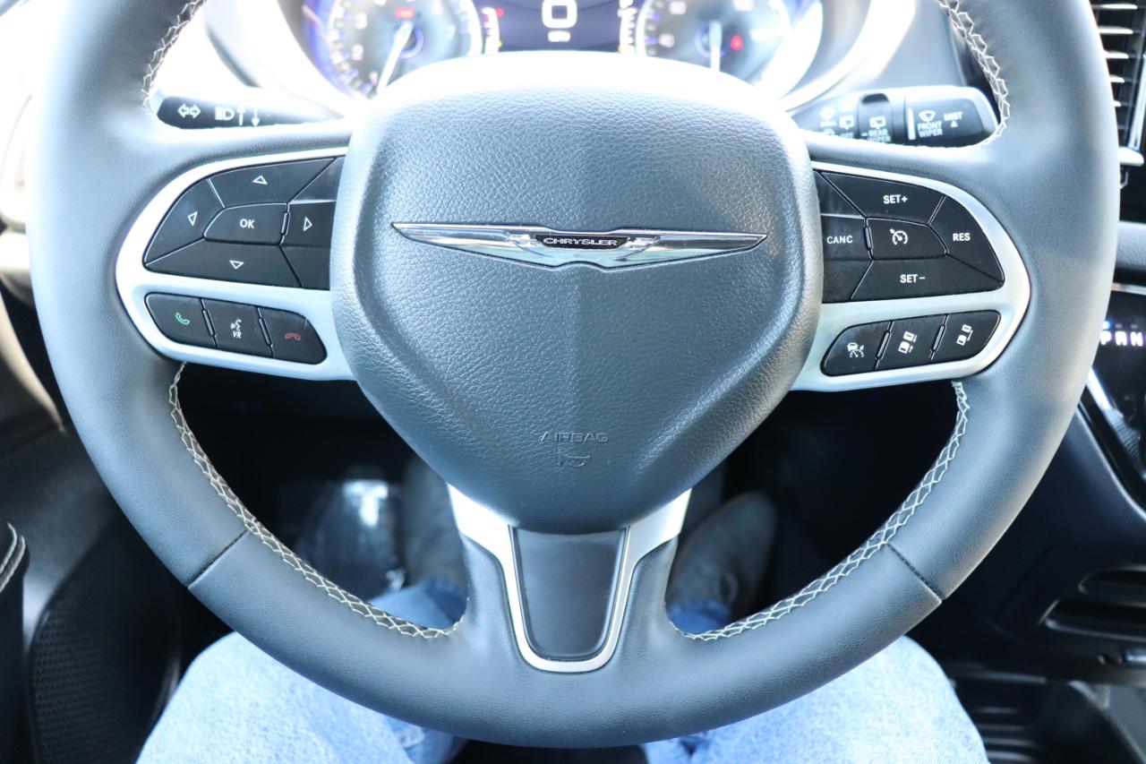 Chrysler Pacifica Select FWD 2026