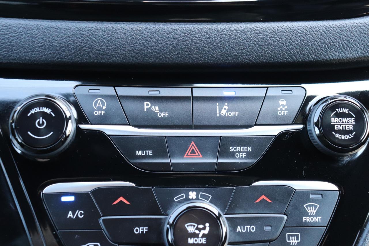 Chrysler Pacifica Select FWD 2026