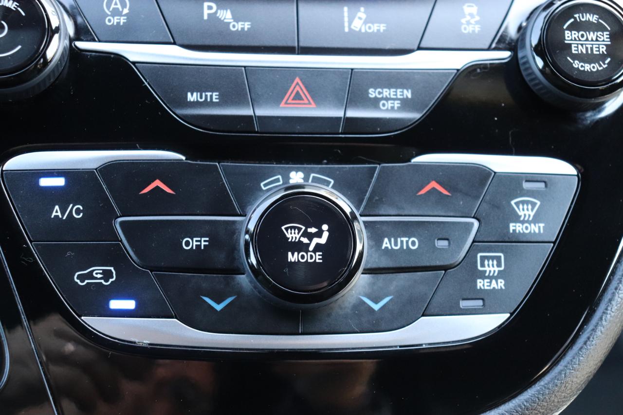 Chrysler Pacifica Select FWD 2026
