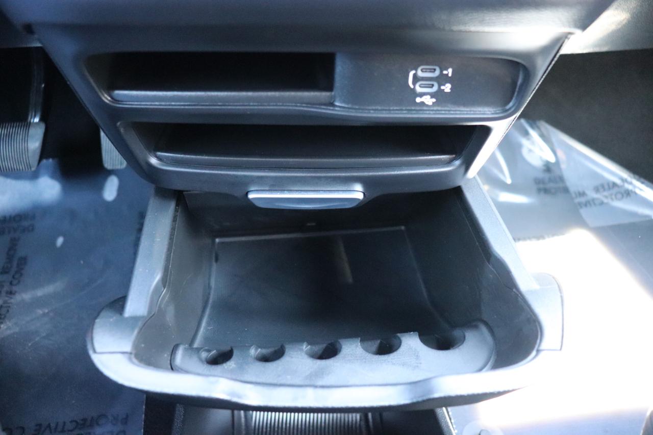 Chrysler Pacifica Select FWD 2026