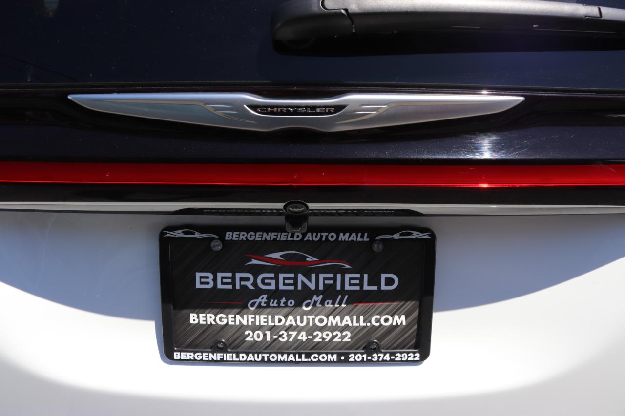 Chrysler Pacifica Select FWD 2026