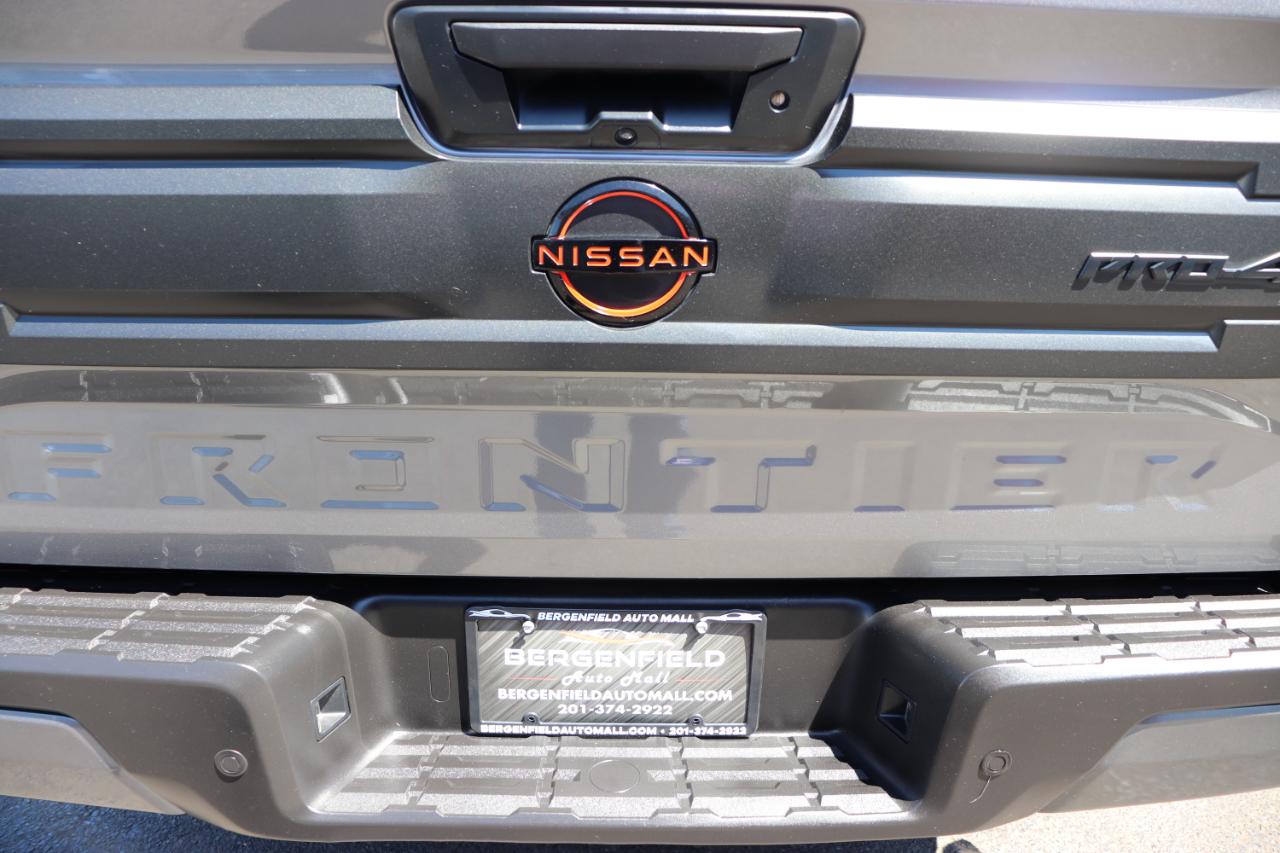 Nissan Frontier Crew Cab 4x4 PRO-4X 2026