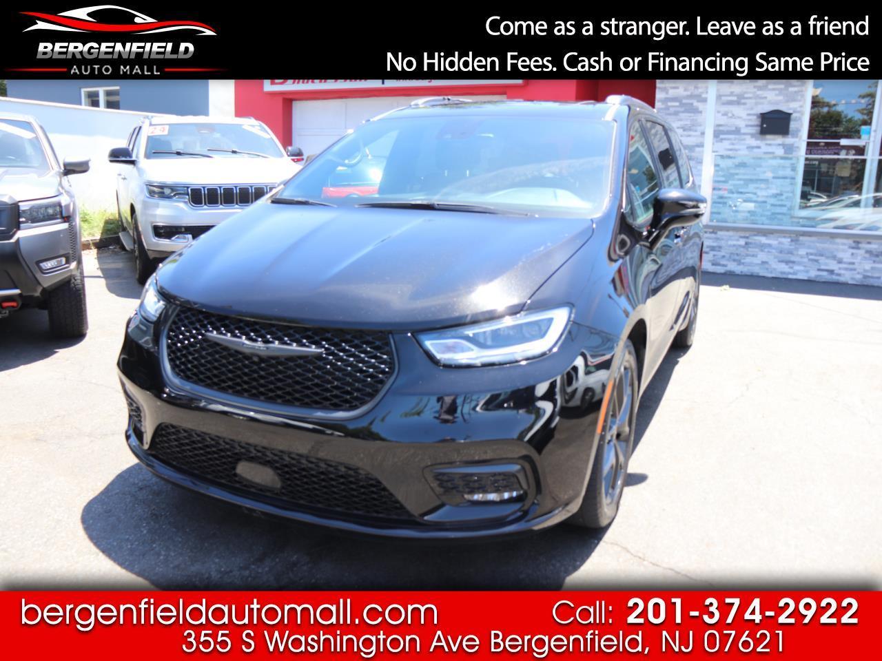 2025 Chrysler Pacifica Limited FWD