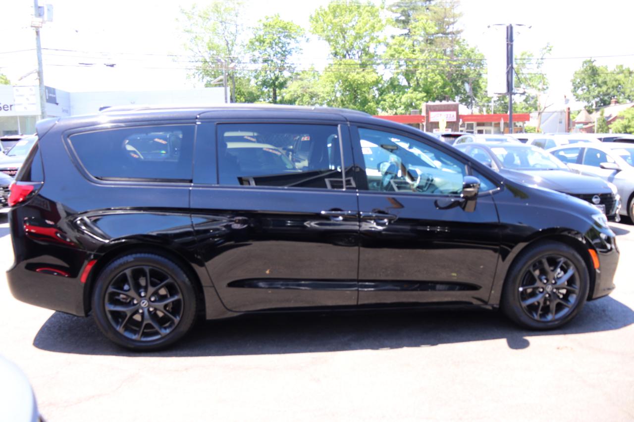Chrysler Pacifica Limited FWD 2025