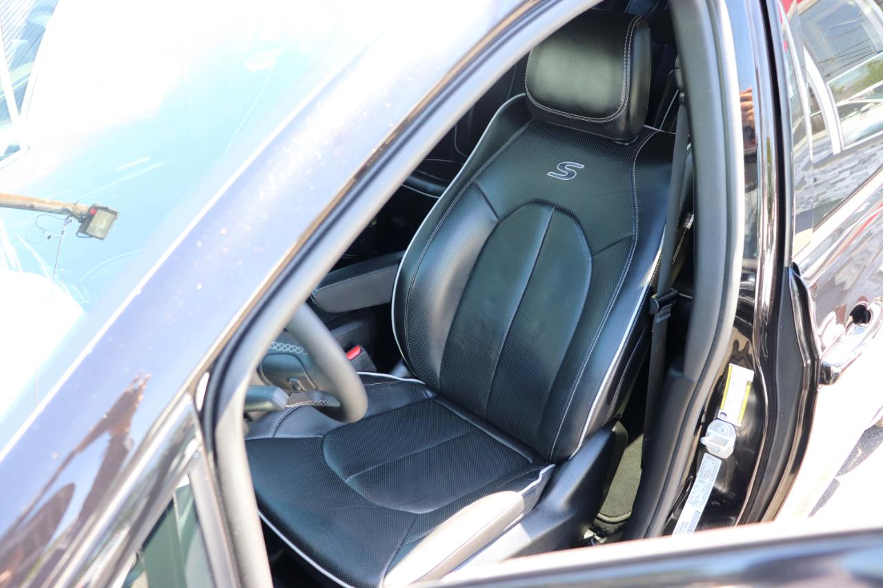 Chrysler Pacifica Limited FWD 2025