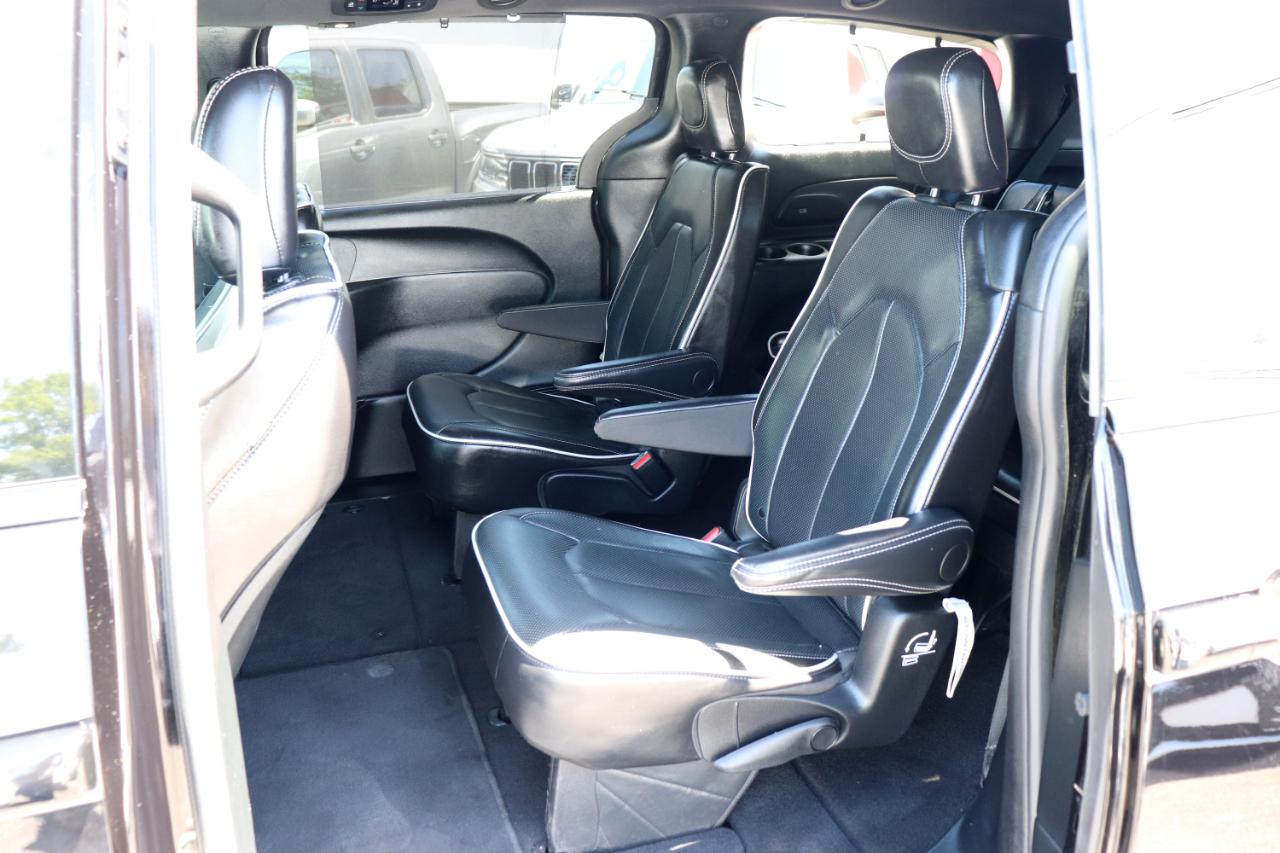 Chrysler Pacifica Limited FWD 2025
