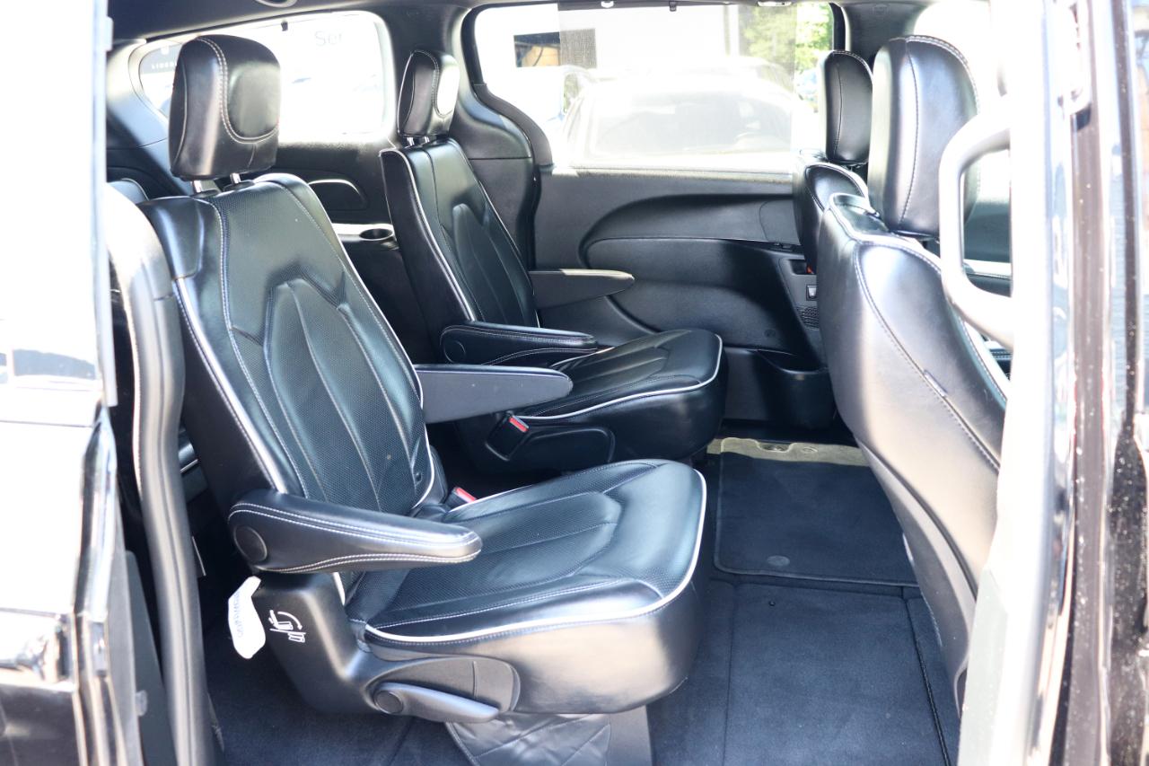 Chrysler Pacifica Limited FWD 2025