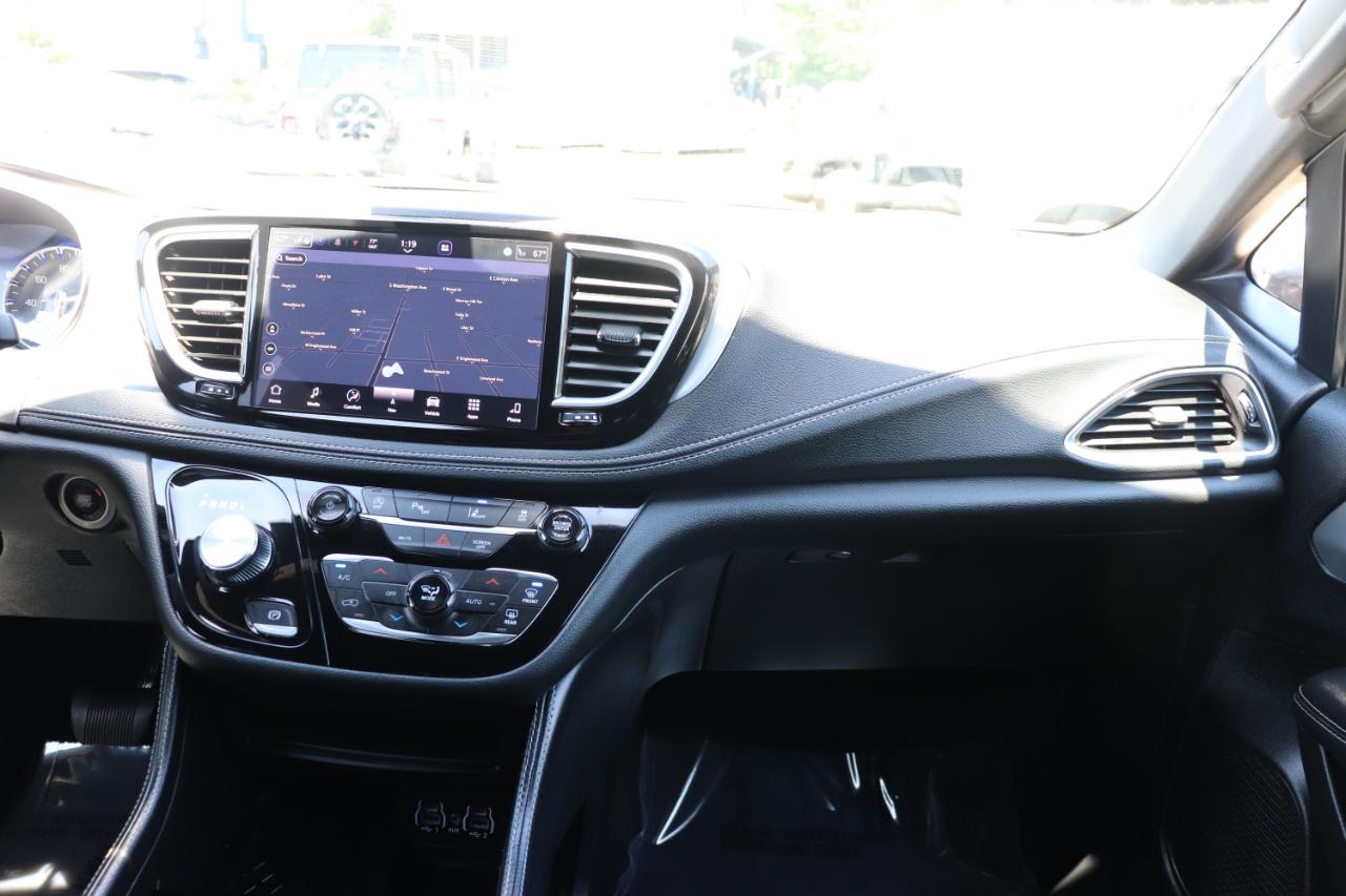 Chrysler Pacifica Limited FWD 2025