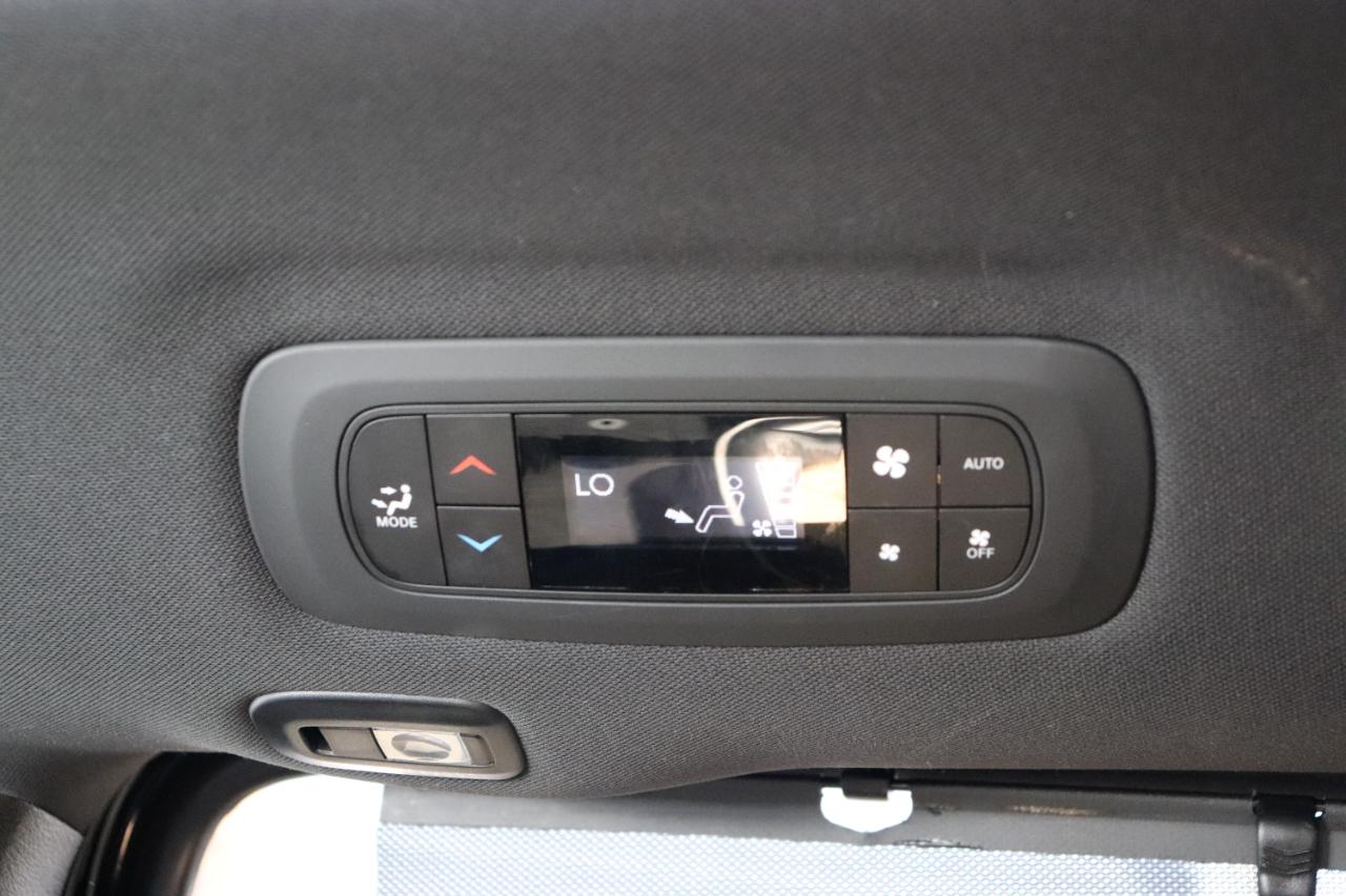 Chrysler Pacifica Limited FWD 2025