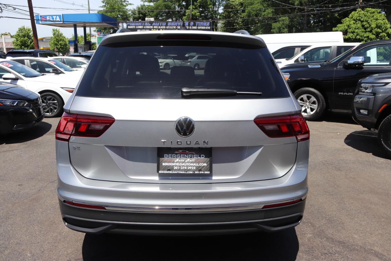 Volkswagen Tiguan 2.0T SE FWD 2024