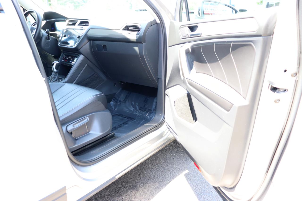 Volkswagen Tiguan 2.0T SE FWD 2024