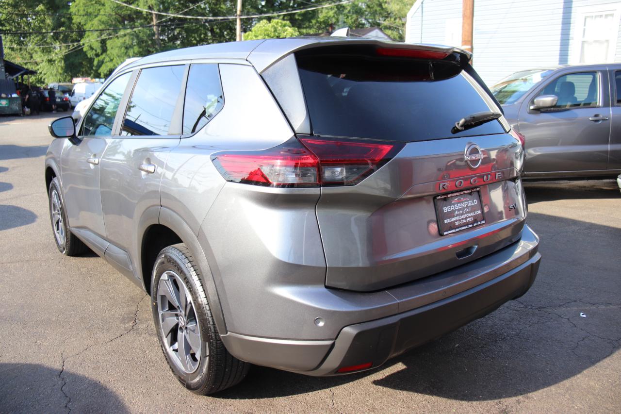 Nissan Rogue FWD SV 2024