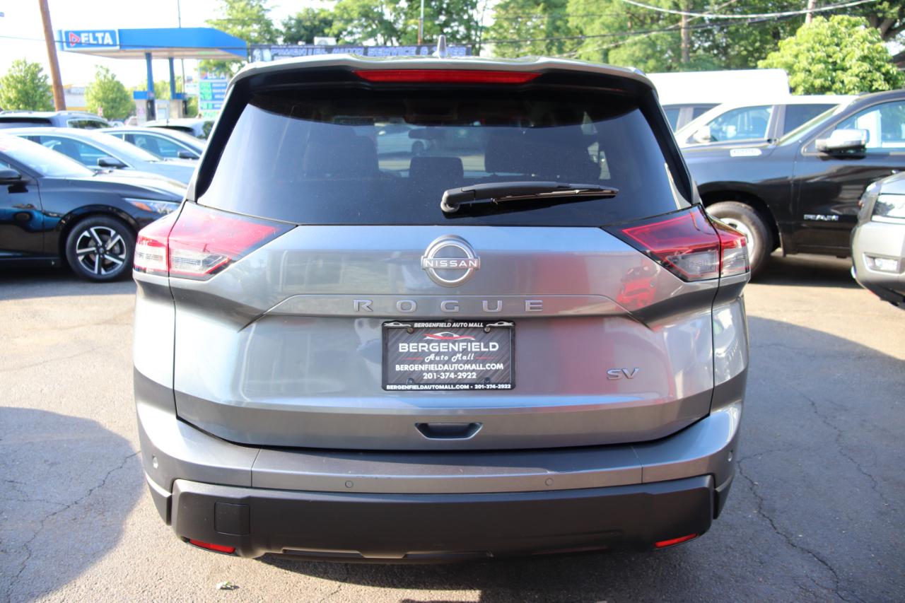 Nissan Rogue FWD SV 2024