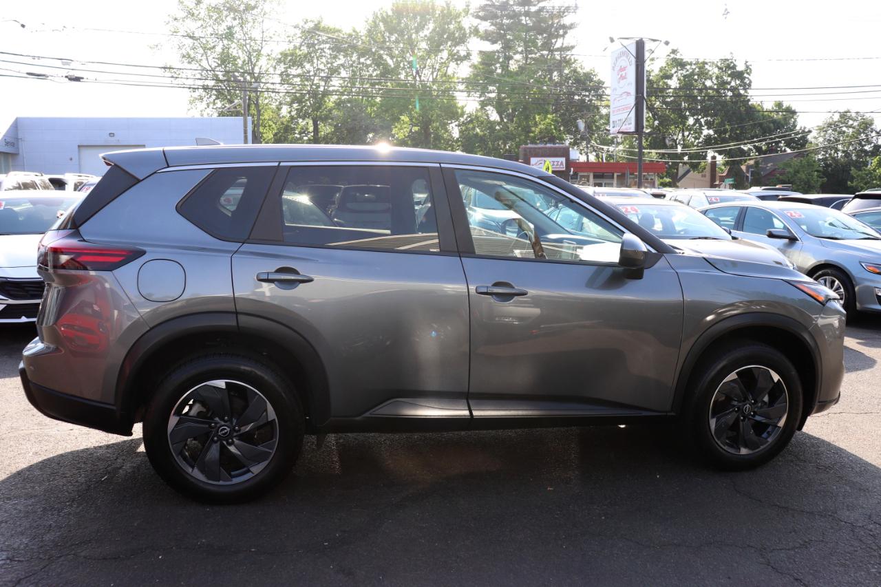 Nissan Rogue FWD SV 2024
