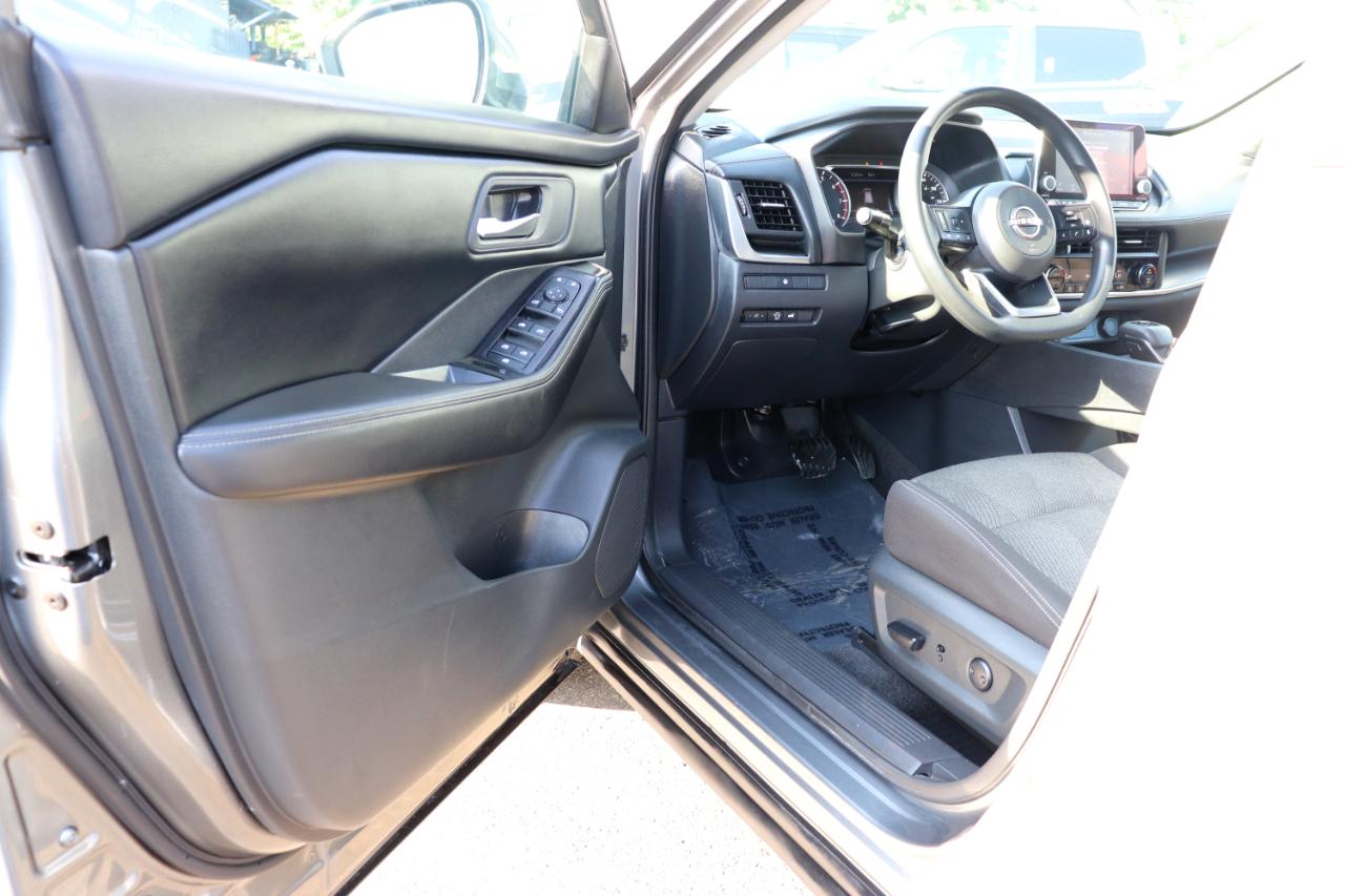 Nissan Rogue FWD SV 2024