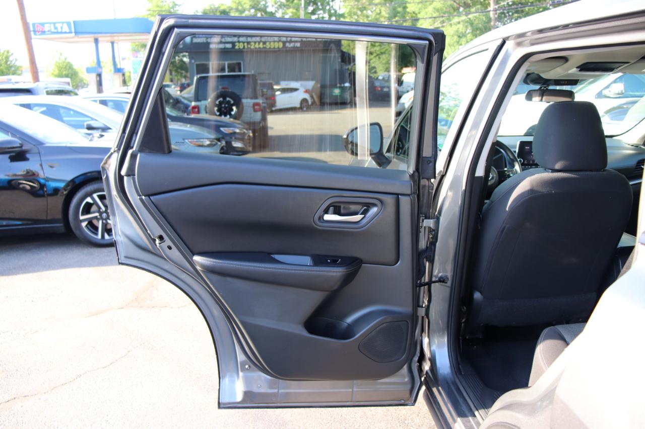 Nissan Rogue FWD SV 2024