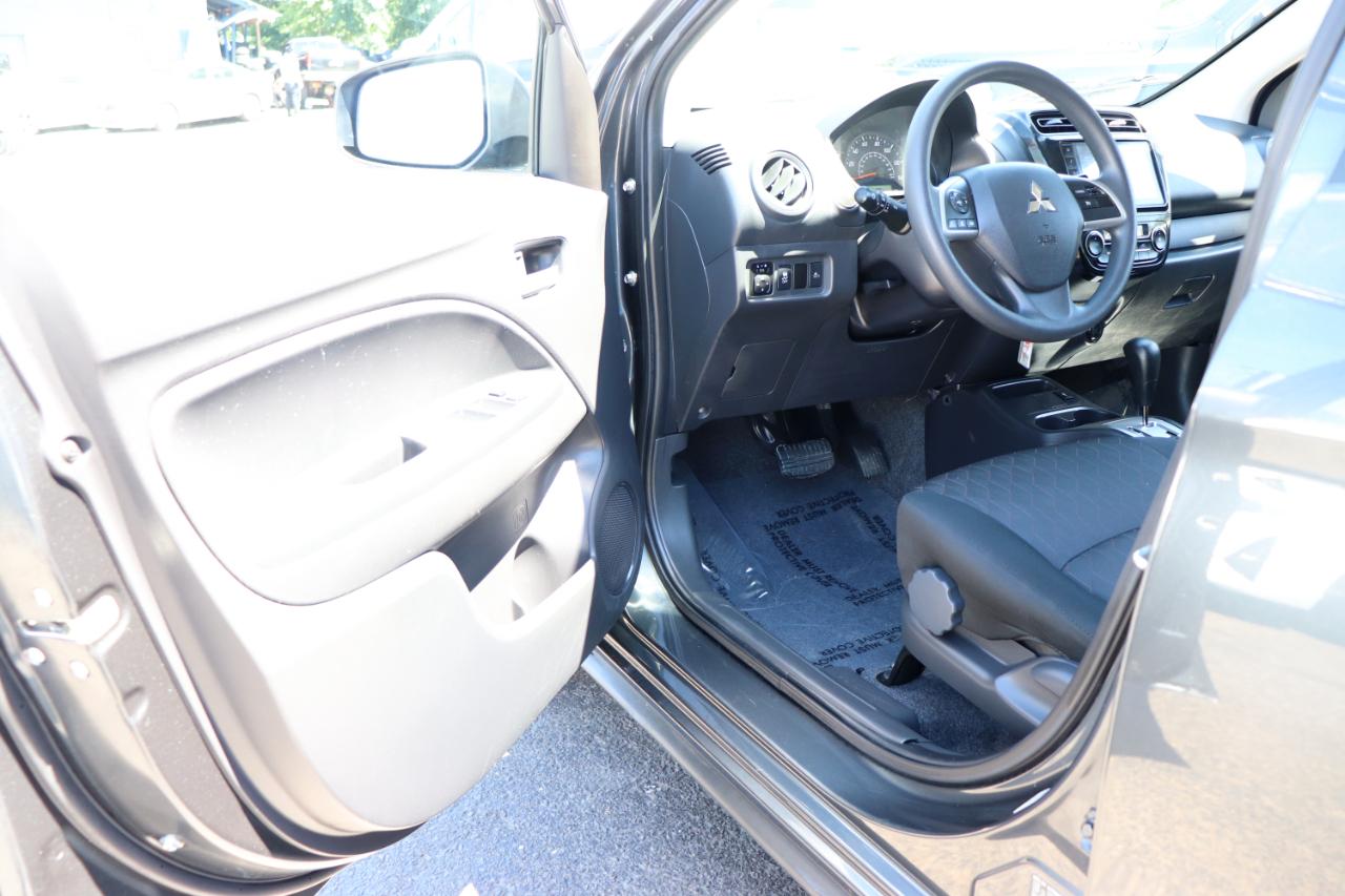 Mitsubishi Mirage ES CVT 2024