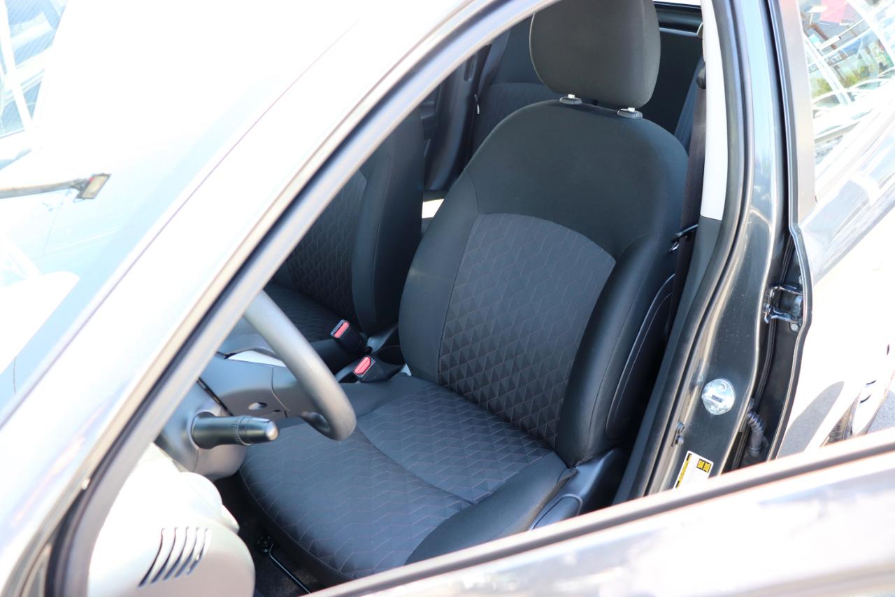 Mitsubishi Mirage ES CVT 2024