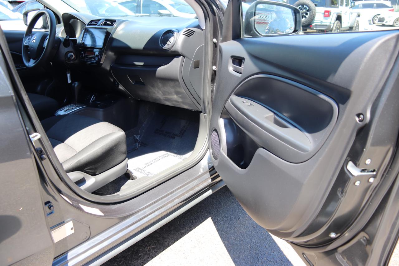 Mitsubishi Mirage ES CVT 2024