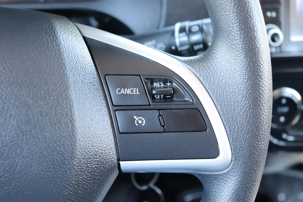 Mitsubishi Mirage ES CVT 2024
