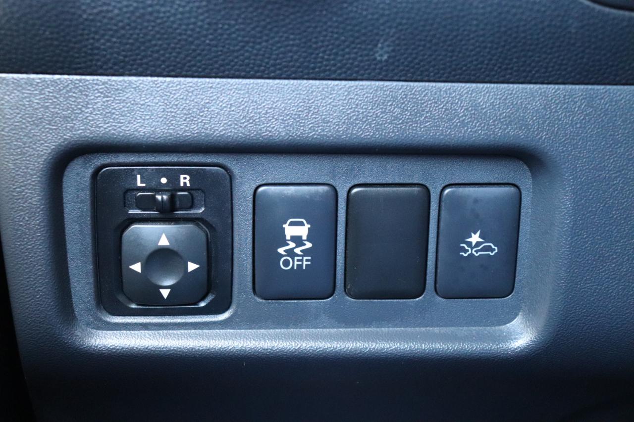 Mitsubishi Mirage ES CVT 2024