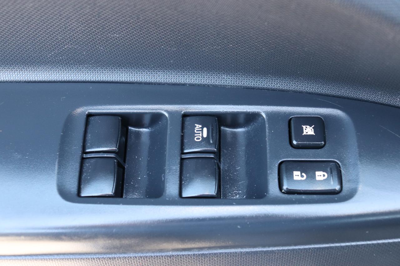 Mitsubishi Mirage ES CVT 2024