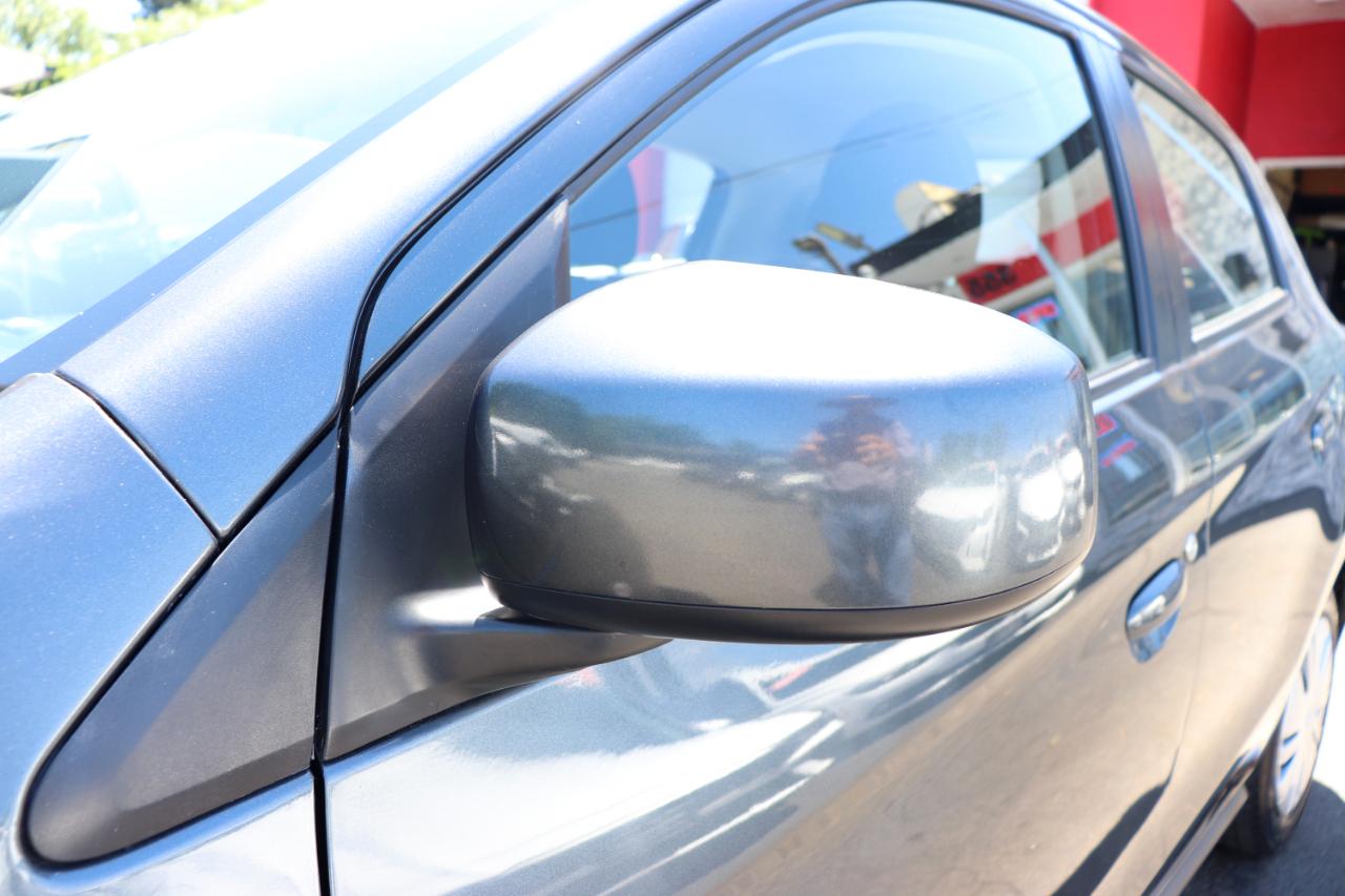 Mitsubishi Mirage ES CVT 2024