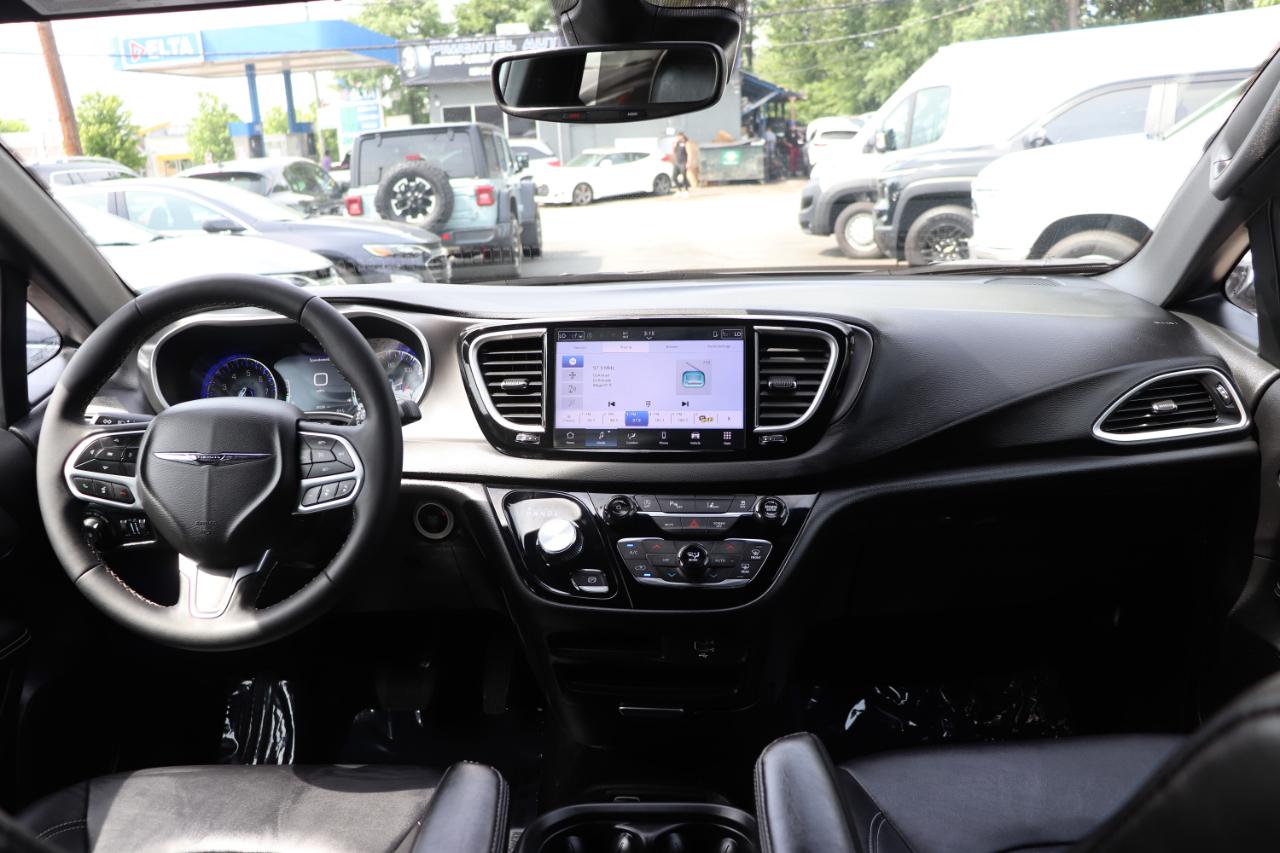 Chrysler Pacifica Select FWD 2026
