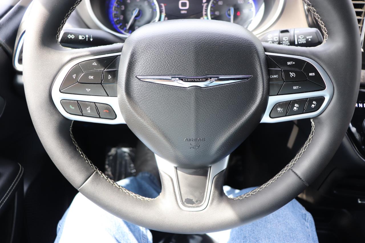 Chrysler Pacifica Select FWD 2026