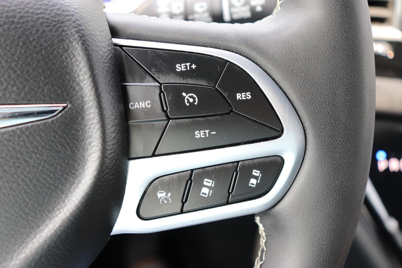 Chrysler Pacifica Select FWD 2026