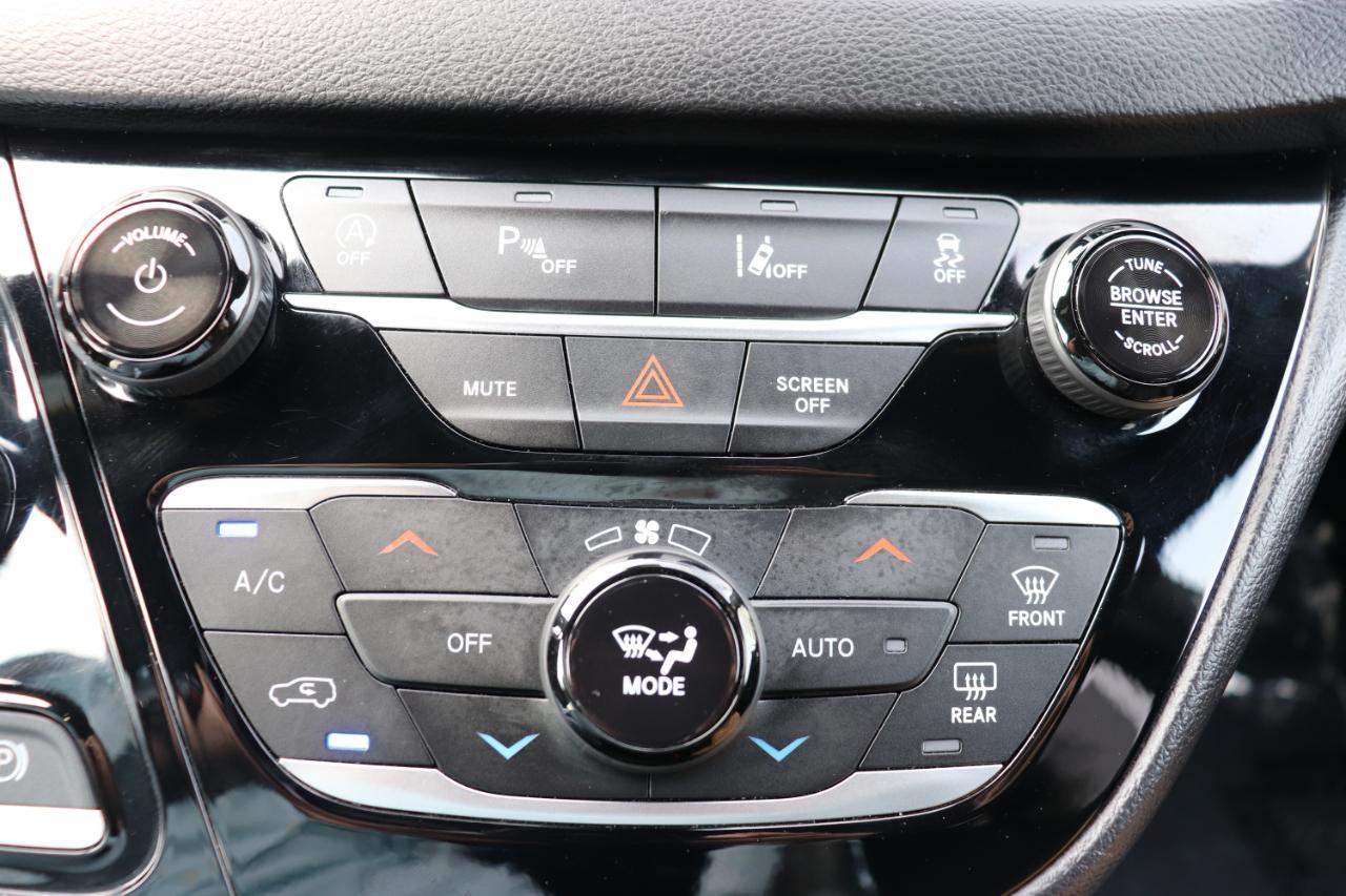 Chrysler Pacifica Select FWD 2026