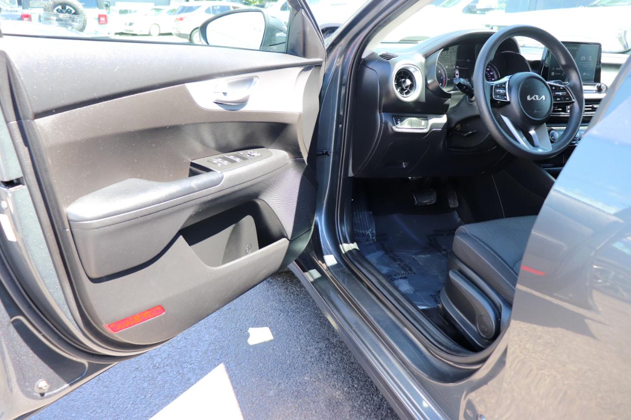Kia Forte LXS IVT 2023