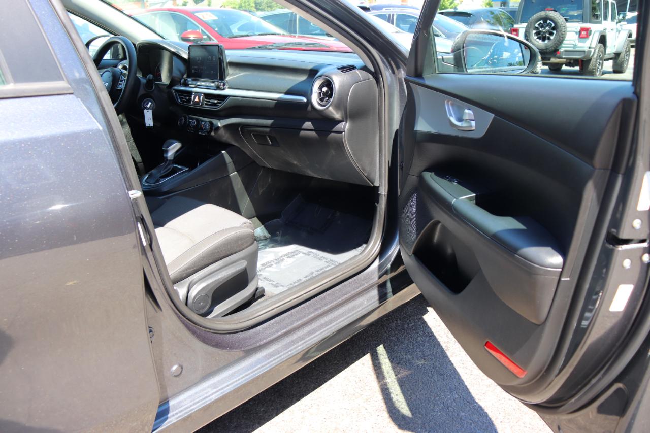 Kia Forte LXS IVT 2023