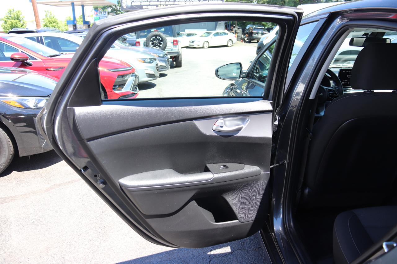 Kia Forte LXS IVT 2023