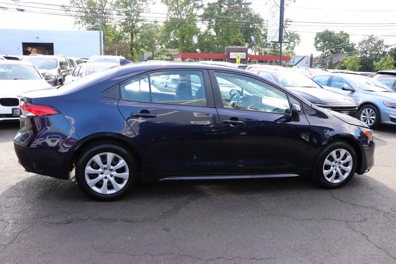 Toyota Corolla LE CVT (Natl) 2024