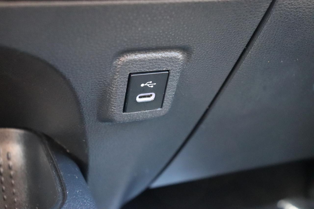 Toyota Corolla LE CVT (Natl) 2024