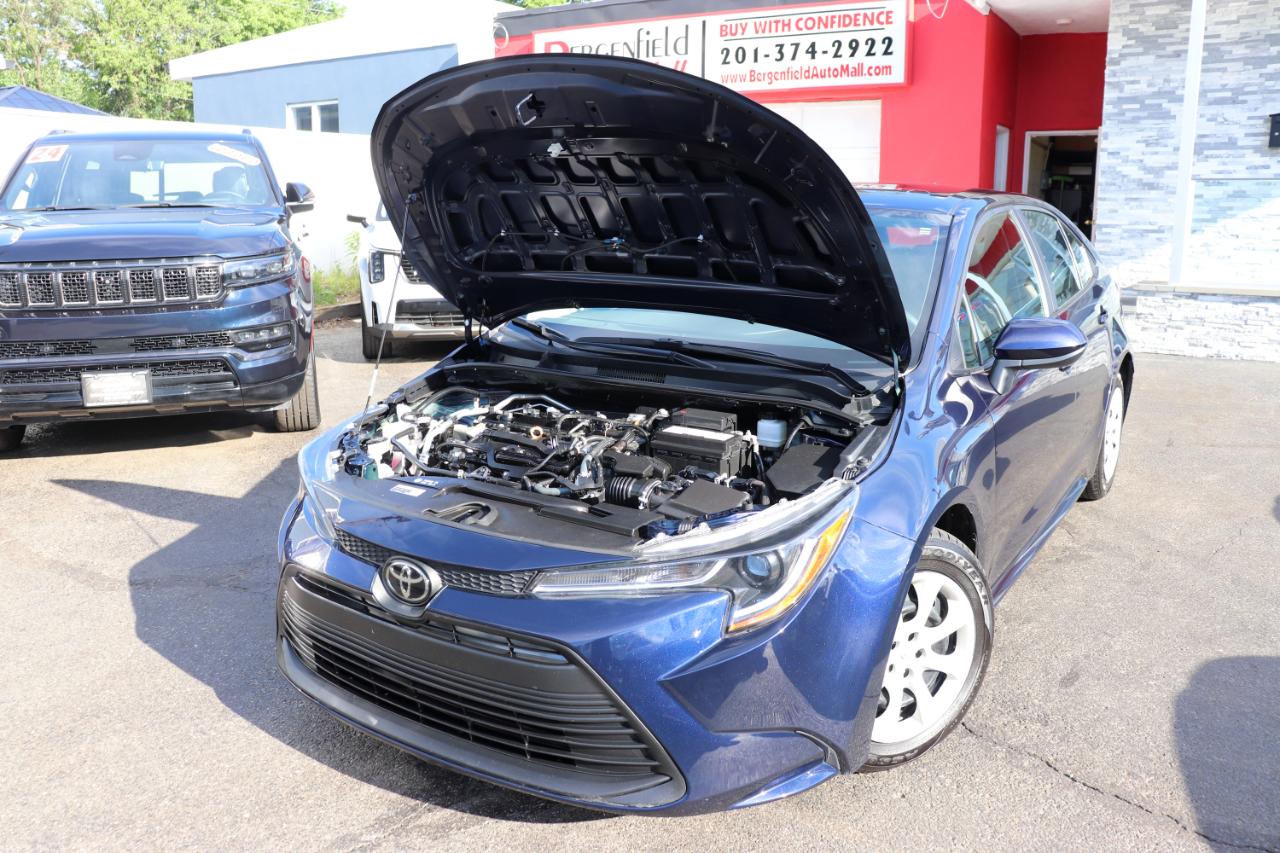 Toyota Corolla LE CVT (Natl) 2024