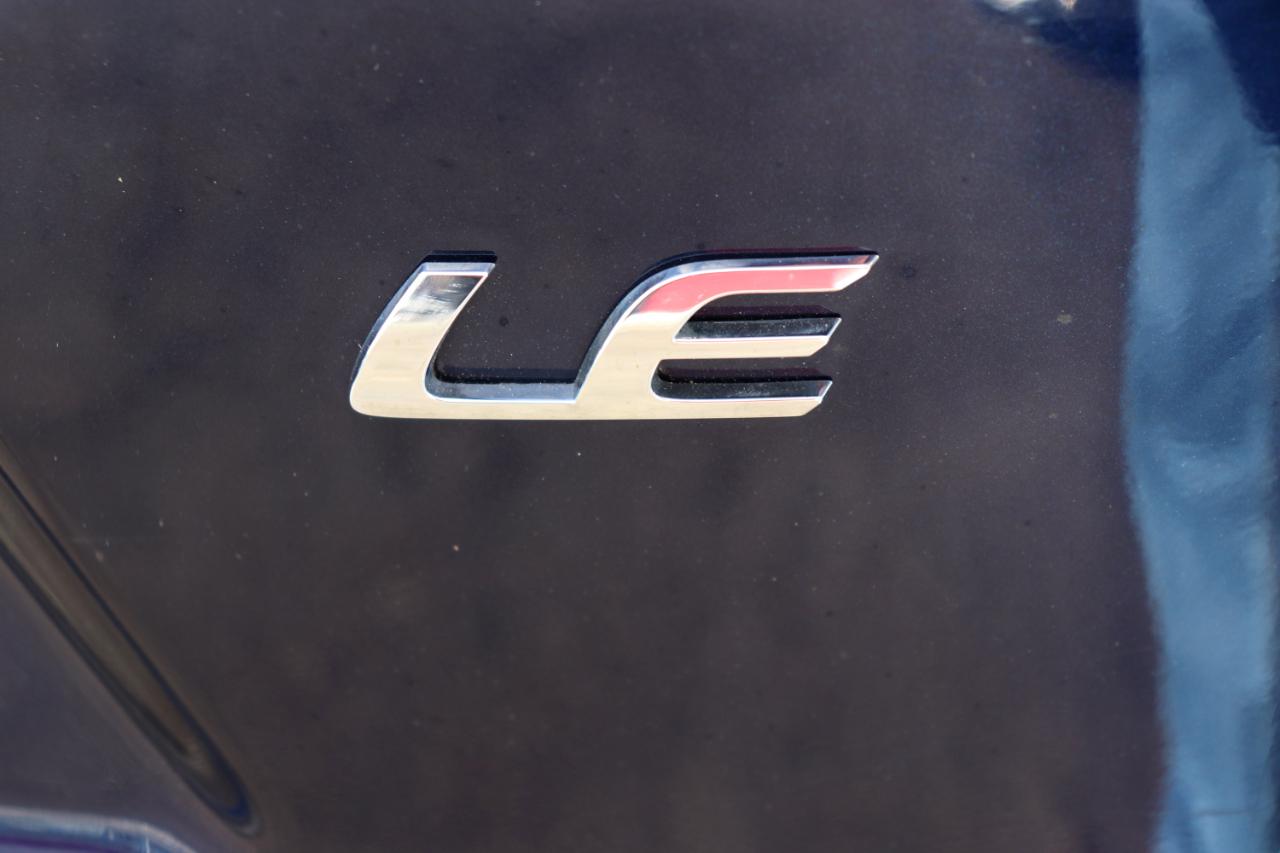 Toyota Corolla LE CVT (Natl) 2024