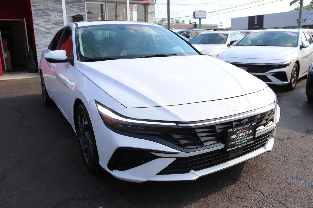 Hyundai Elantra Limited IVT 2025