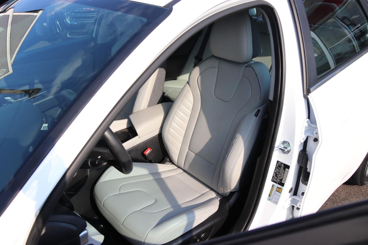 Hyundai Elantra Limited IVT 2025