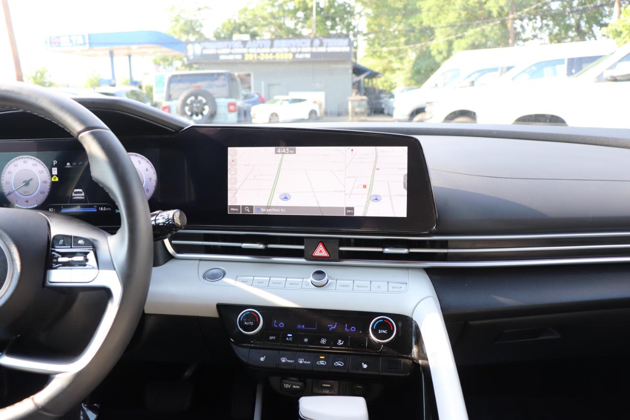 Hyundai Elantra Limited IVT 2025
