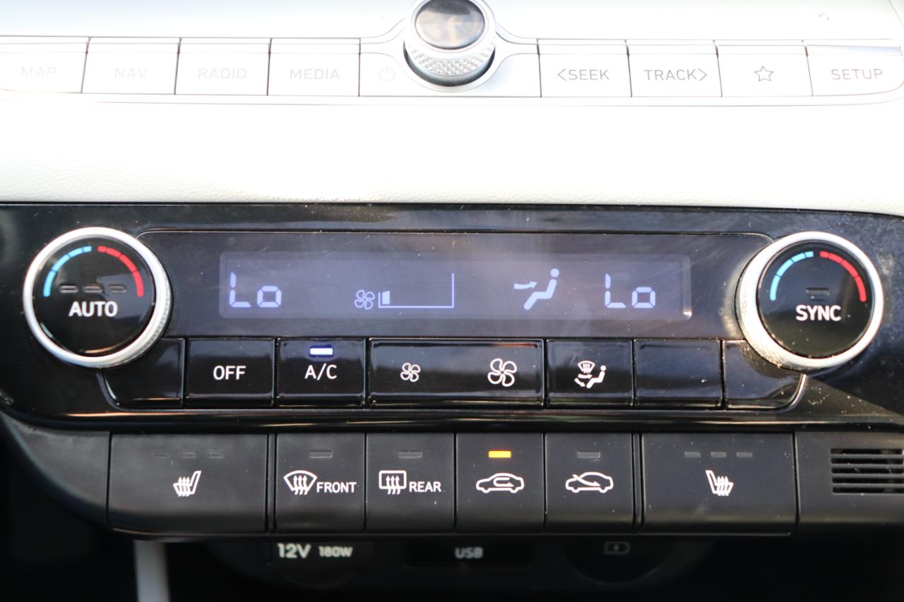 Hyundai Elantra Limited IVT 2025