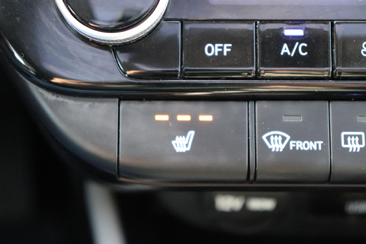 Hyundai Elantra Limited IVT 2025