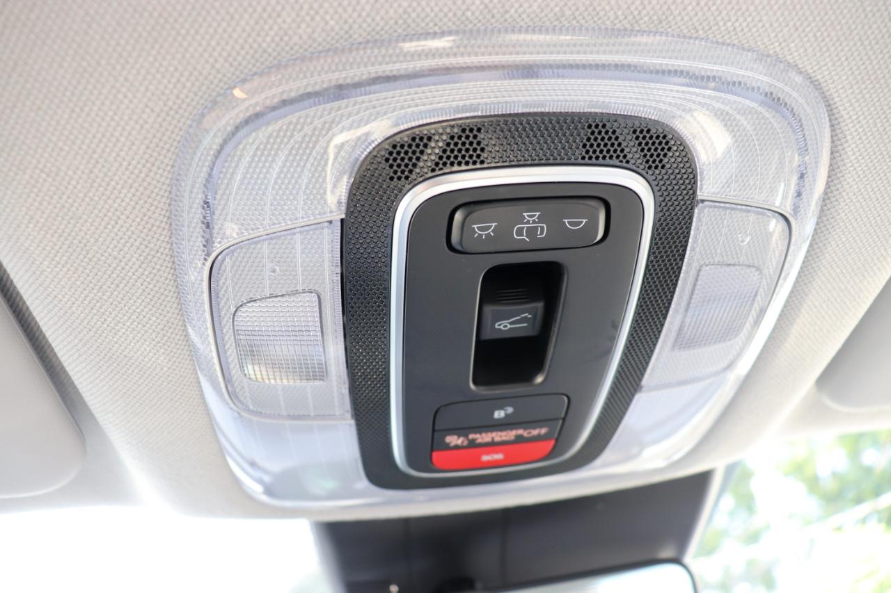 Hyundai Elantra Limited IVT 2025