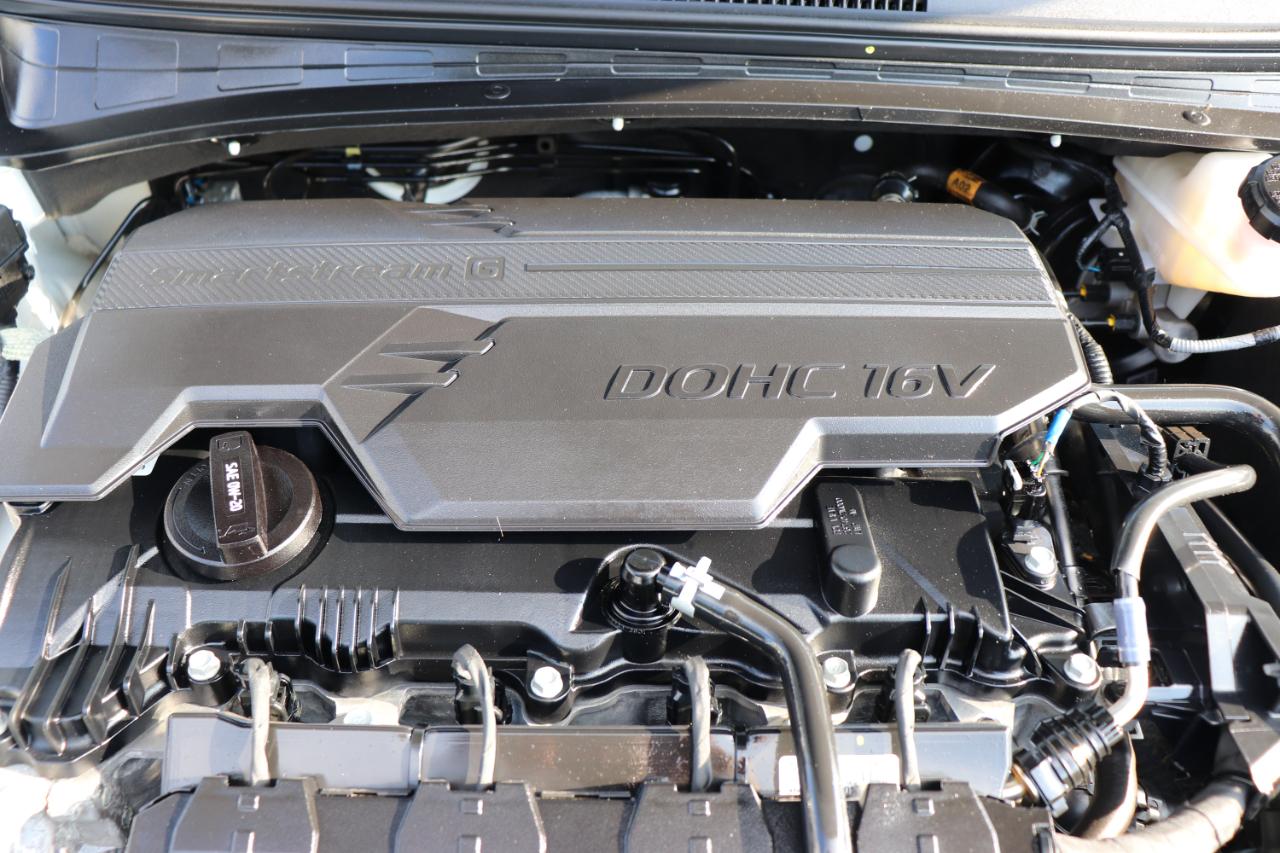 Hyundai Elantra Limited IVT 2025