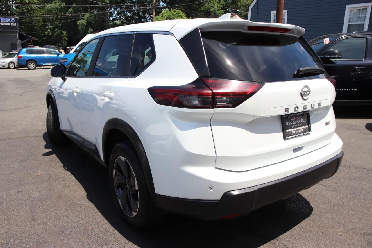 Nissan Rogue FWD SV 2024