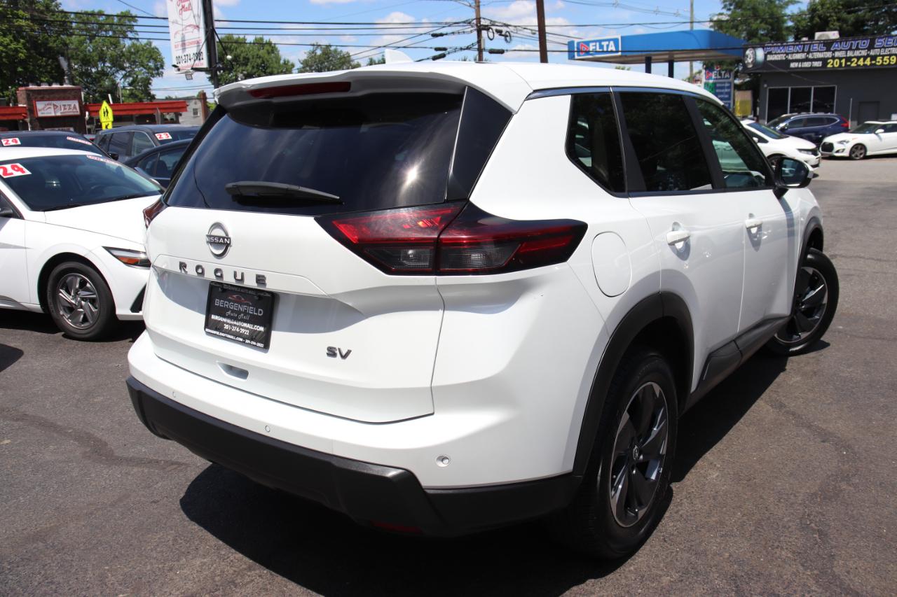 Nissan Rogue FWD SV 2024